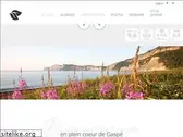 aubergesouslesarbres.com